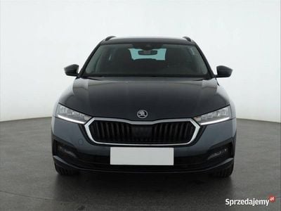 Szary Używany 2020 Skoda Octavia Kombi | 71 499 zł (Uczciwa cena)