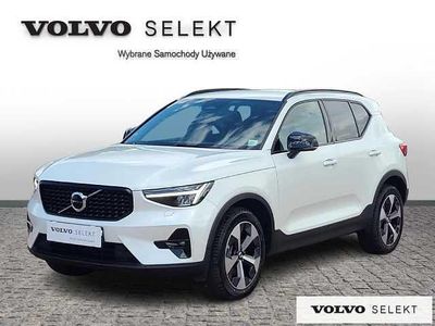 Biały Używany 2024 Volvo XC40 SUV | 169 900 zł (Dość drogi)