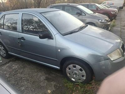 Niebieski Używany 2003 Skoda Fabia Sedan/Limuzyna | 1000 zł (Super Cena)