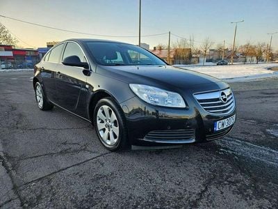 Używany Opel Insignia 115 KM (84 kW) 2010 Czarny Sedan/Limuzyna