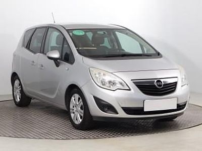 Używany Opel Meriva 120 KM (88 kW) 2013 Srebrny Minivan