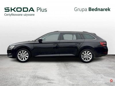 Czarny Używany 2022 Skoda Superb Kombi | 99 900 zł (Dość drogi)