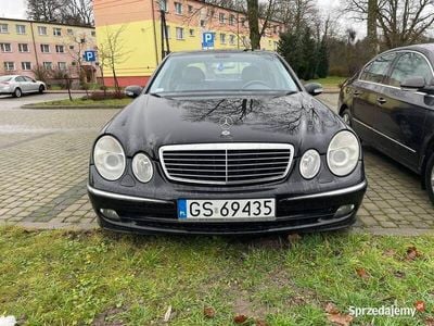Mercedes E200