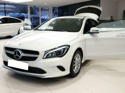 Mercedes CLA200