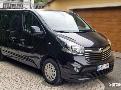 Używany Opel Vivaro 125 KM (91 kW) 2017 Inny (metalik) Minivan