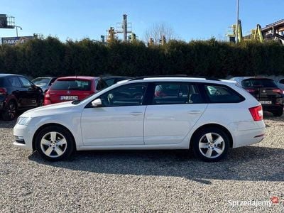 Biały Używany 2020 Skoda Octavia Kombi | 51 990 zł (Uczciwa cena)