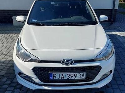 Używany Hyundai i20 2017 Biały Hatchback