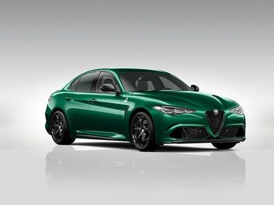 Nowe Alfa Romeo Giulia Quadrifoglio 520 KM (382 kW) 2025 Lakier specjalny zielony  montreal green Sedan/Limuzyna