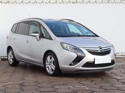 Srebrny Używany 2016 Opel Zafira Minivan | 36 999 zł (Uczciwa cena)