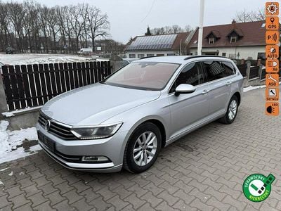 Używany VW Passat 150 KM (110 kW) 2019 Srebrny Kombi