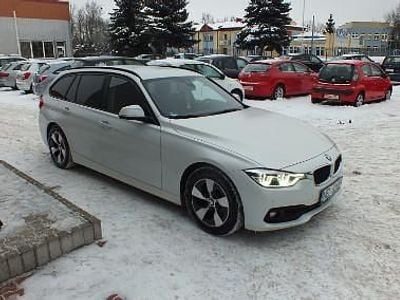 Używany BMW 320 163 KM (119 kW) 2017 Biały Kombi