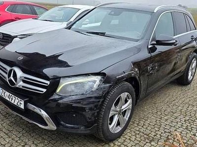 Używany Mercedes GLC250 211 KM (155 kW) 2018 Czarny SUV