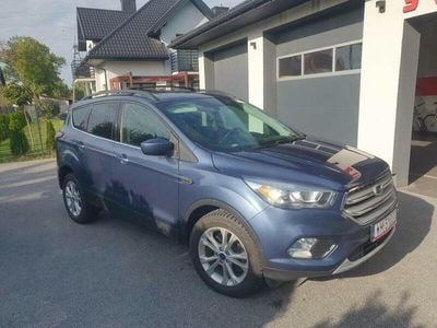 Niebieski Używany 2018 Ford Kuga SUV | 62 000 zł (Uczciwa cena)