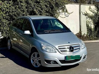 Mercedes B180