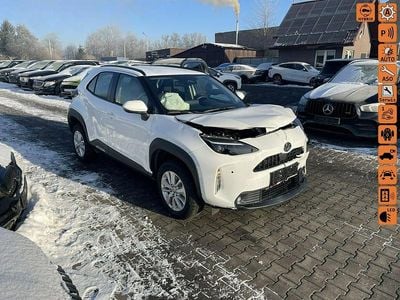 używany Toyota Yaris Cross 1.5dm 116KM 2025r. 12 400km
