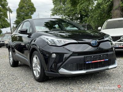 używany Toyota C-HR lift 1,8 hybryda kamera cofania 12 tys przeb.