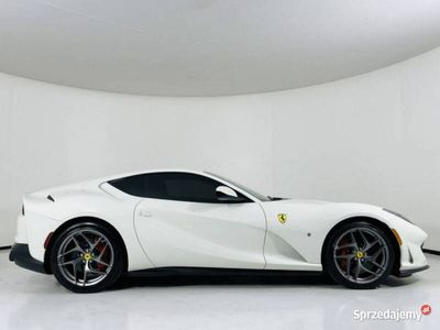 używany Ferrari 812 SUPERFAST WHITE 12 CYLINDER BENZ. 800KM 4677KM