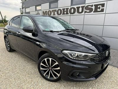 Używany Fiat Tipo Lounge 120 KM (88 kW) 2016 Czarny Hatchback