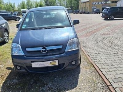 Szary Używany 2006 Opel Meriva Essentia Minivan | 9800 zł (Dość drogi)