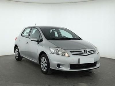 Srebrny Używany 2013 Toyota Auris Hatchback | 25 999 zł (Uczciwa cena)