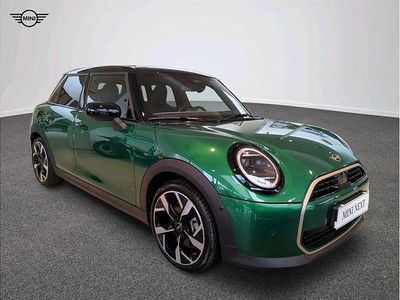 Używany Mini Cooper 156 KM (114 kW) 2024 British racing green iv metalizowany Hatchback