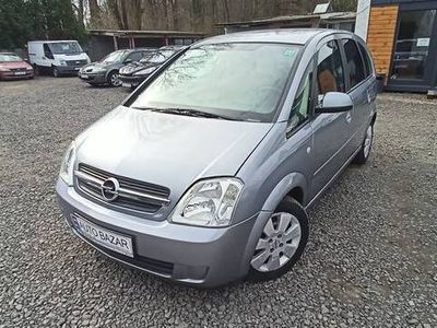 używany Opel Meriva 1.6B•2004r•Sprawna klima•Hak•Czujniki parkowania