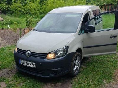 używany VW Caddy 2,0TDI 103KW ,bmt Comfortline 5 siedzeń.