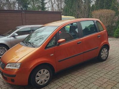 Używany Fiat Idea Dynamic 95 KM (69 kW) 2006 Złoty Minivan