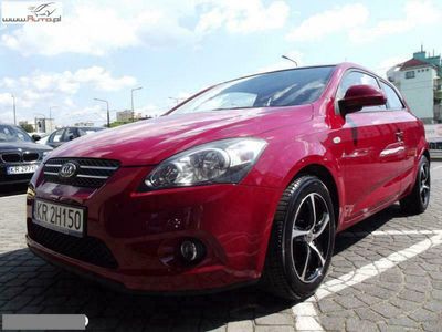 Czerwony Używany 2009 Kia Ceed Sport Hatchback | 26 900 zł