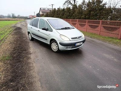 Używany Citroën Xsara Picasso 2003 Srebrny Minivan