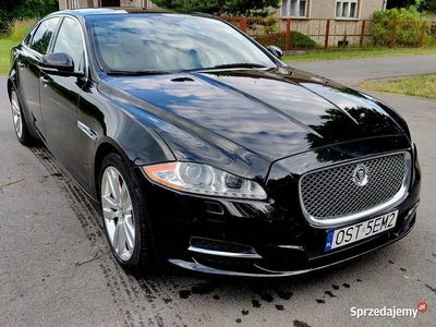 Używany Jaguar XJ8 Premium Luxury 2012 Czarny Sedan/Limuzyna