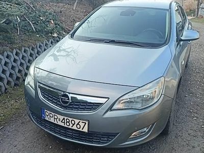 Używany Opel Astra 2010 Szary Hatchback