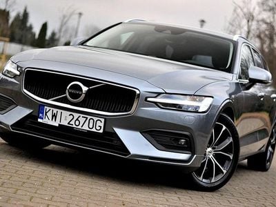 Inny (metalik, perła) Używany 2021 Volvo V60 Kombi | 81 900 zł (Super Cena)