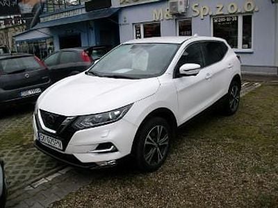 Biały Używany 2017 Nissan Qashqai SUV | 49 900 zł (Uczciwa cena)
