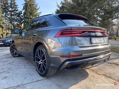 Szary Używany 2018 Audi Q8 SUV | 255 000 zł