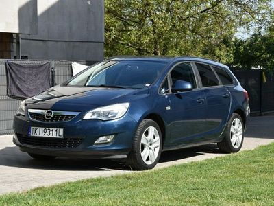 używany Opel Astra 1.4dm 101KM 2011r. 108 000km