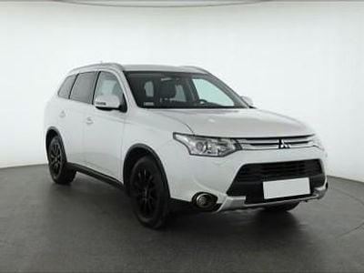 Używany Mitsubishi Outlander 150 KM (110 kW) 2014 Biały SUV