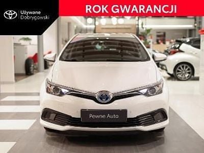 Używany Toyota Auris Hybrid Active 136 KM (100 kW) 2017 Biały Hatchback