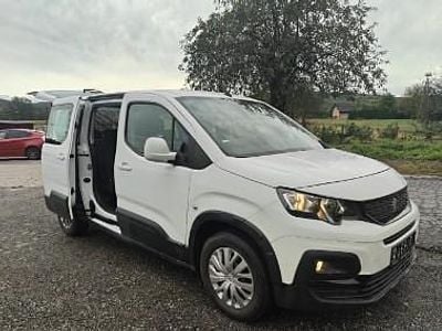 Inny kolor Używany 2021 Peugeot Rifter Minivan | 49 700 zł (Uczciwa cena)