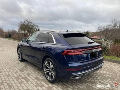 Niebieski Używany 2019 Audi Q8 S-Line SUV | 219 900 zł
