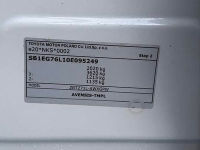 używany Toyota Avensis 