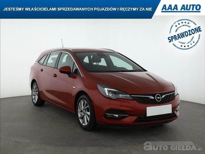 Używany Opel Astra 2020 Czerwony