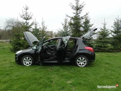 Używany Peugeot 308 2012 Czarny Sedan/Limuzyna