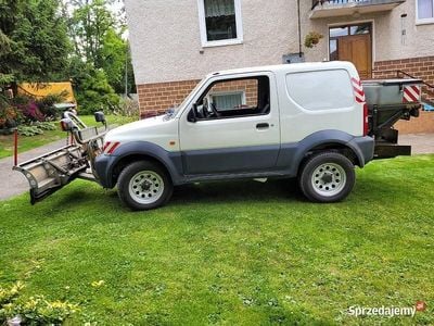 używany Suzuki Jimny 2007r cięzarowy VAT1 plug Pfau posypywarka SnoWay 4x4 fa vat