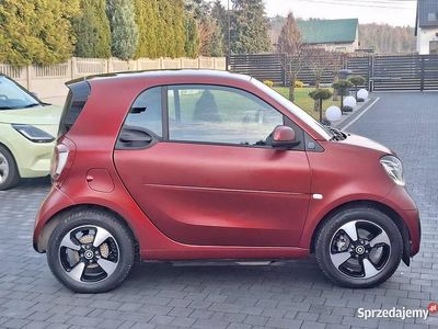 Bordowy Używany 2023 Smart ForTwo Electric Drive Coupe | 52 900 zł