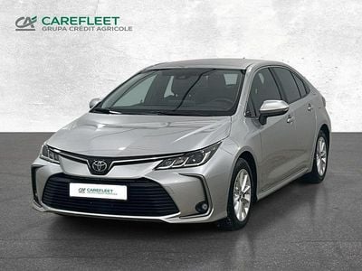 Używany Toyota Corolla Comfort 125 KM (91 kW) 2022 Srebrny Sedan/Limuzyna