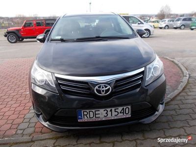 używany Toyota Avensis 2.0 D salon Polska