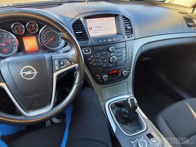 Używany Opel Insignia 140 KM (102 kW) 2011 Czarny Kombi