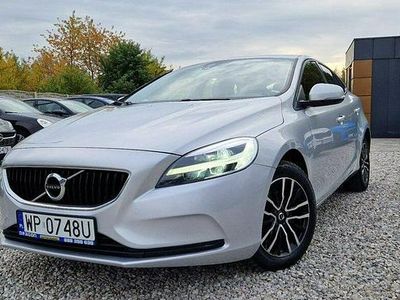 Srebrny Używany 2019 Volvo V40 Momentum Kombi | 58 900 zł (Dość drogi)