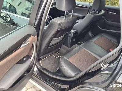 Czarny Używany 2015 BMW X1 xLine SUV | 43 900 zł (Super Cena)